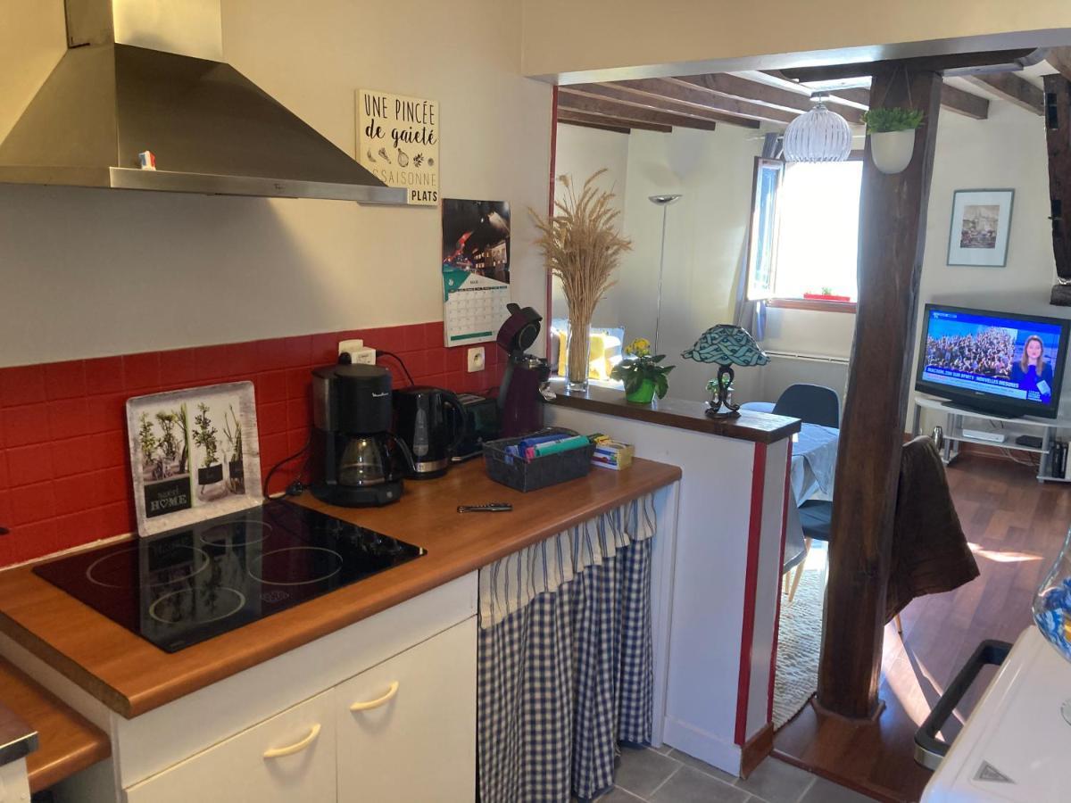Appartement De La Breche 44 M2 Place Drouaise Au Coeur Historique ชาร์ตร ภายนอก รูปภาพ